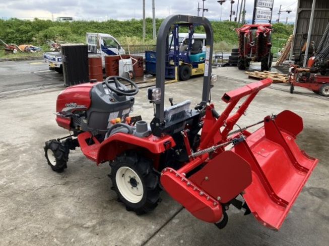 トラクター GE130-SSB 写真３