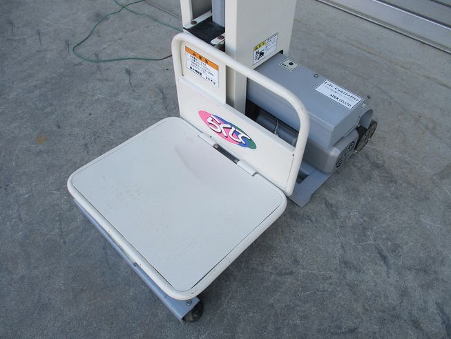 米袋昇降機 LE303-S 写真６