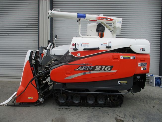 コンバイン ARN216-GLW 写真３