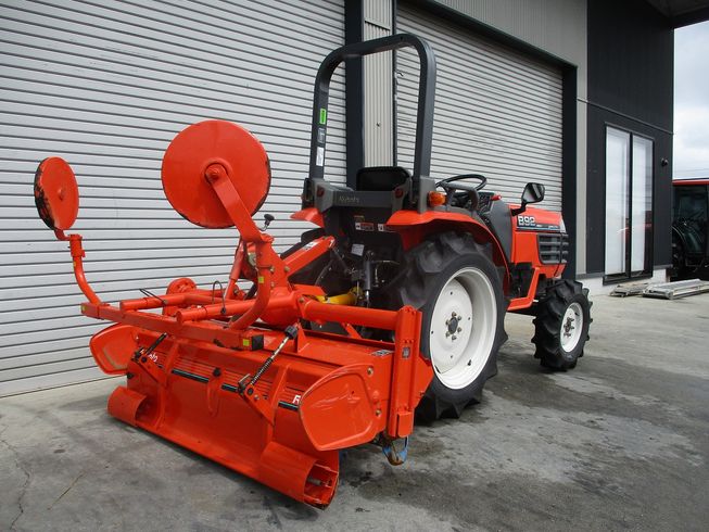 トラクター B92 写真５