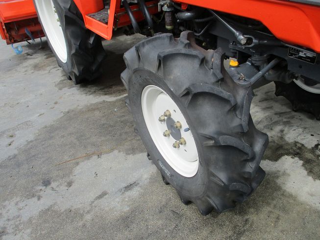 トラクター B92 写真８