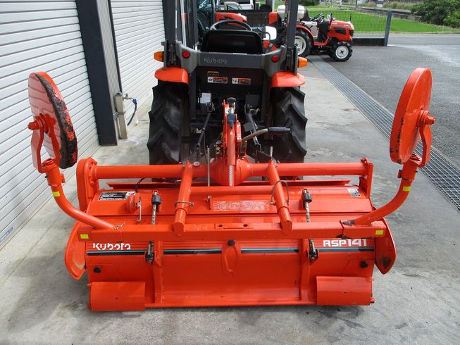 トラクター B92 写真11