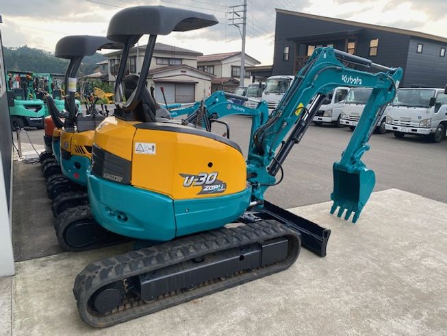 バックホー U-30-5 写真４