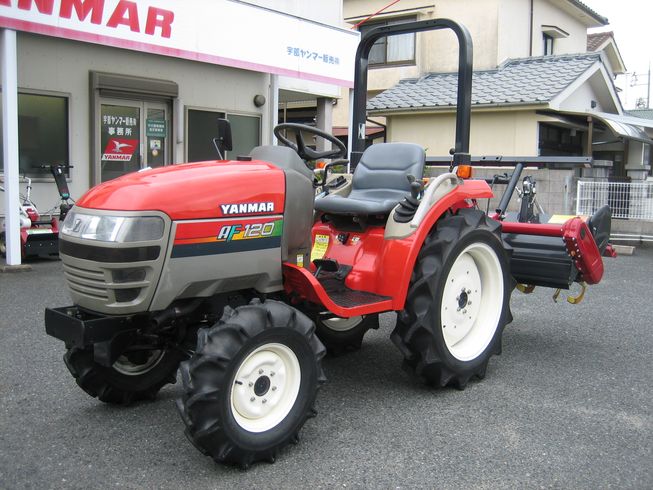トラクター AF120VPUS4M 写真２