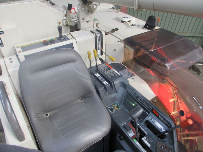 コンバイン MC240 写真８