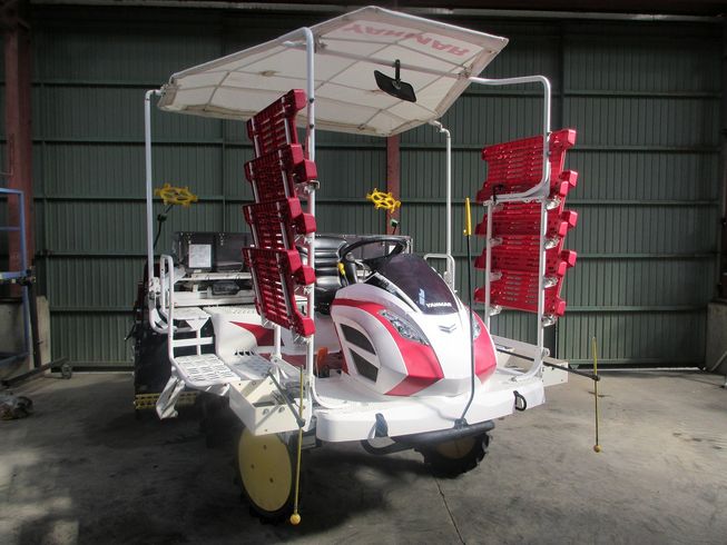 田植機 YR8D 写真２