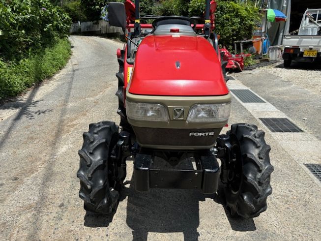 トラクター F210 写真２