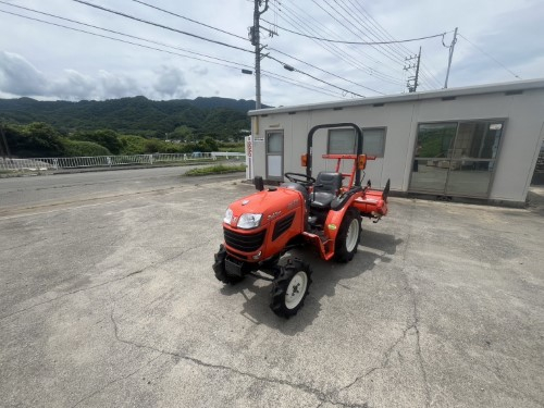 トラクター JB13BS 写真２