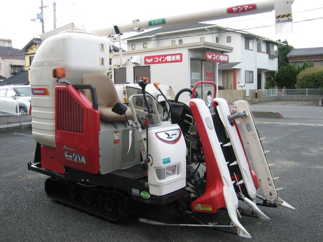 コンバイン EE214G JFS 写真４