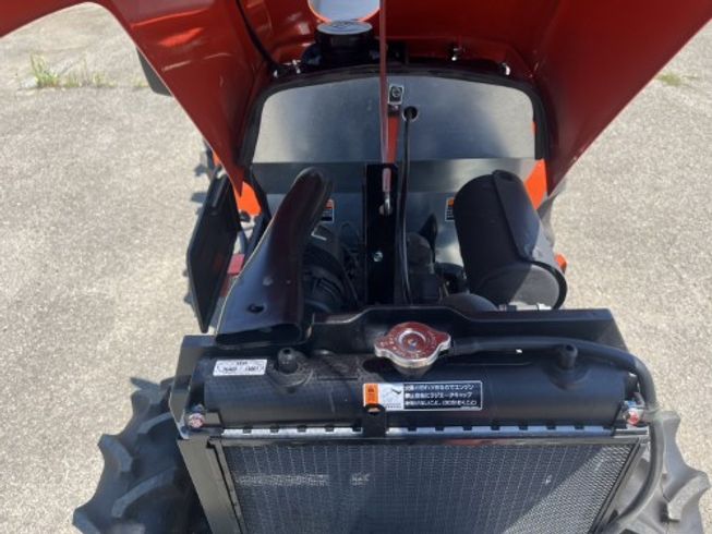 トラクター NB21SPMA 写真８