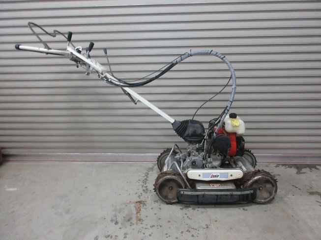 畦草刈機 SP850A 写真２