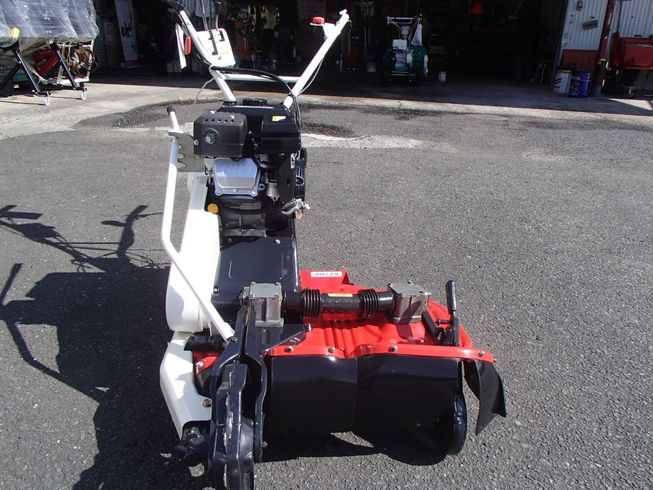 畦草刈機 AZ746F 写真２