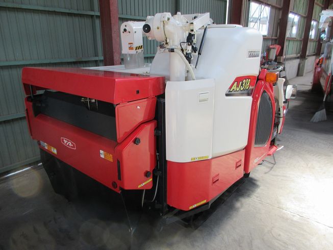 コンバイン AJ318 写真５