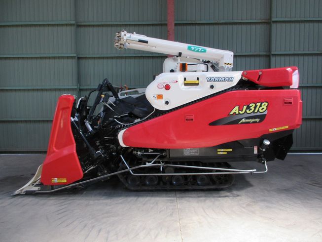 コンバイン AJ318 写真４