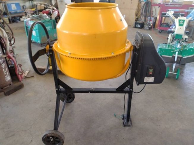コンクリートミキサー HCM450 写真２