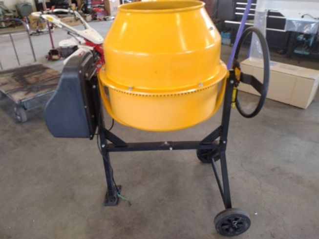 コンクリートミキサー HCM450 写真４