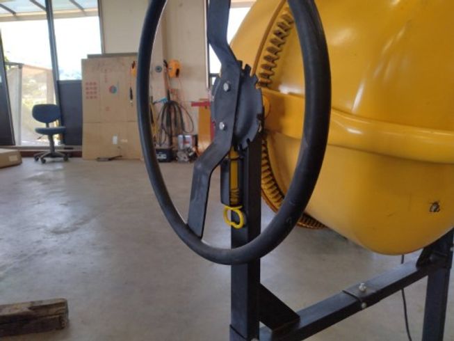 コンクリートミキサー HCM450 写真７