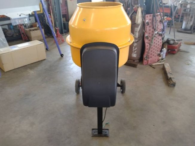 コンクリートミキサー HCM450 写真３