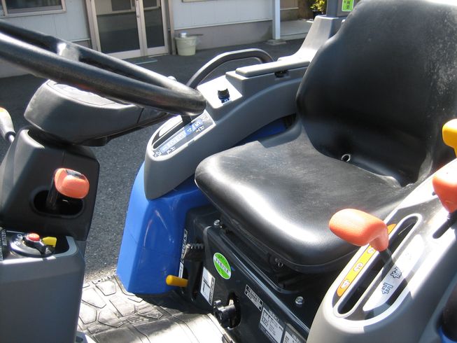 トラクター TH215-B 写真９