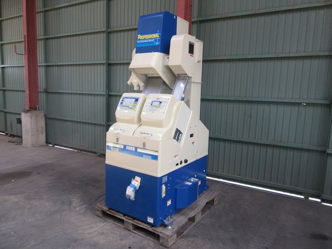 色彩選別機 FGS-3000 写真３