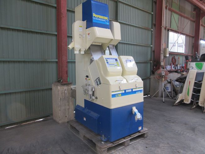 色彩選別機 FGS-3000 写真２