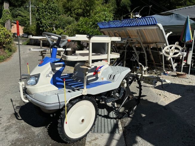 田植機 PQZ4-DUL 写真２