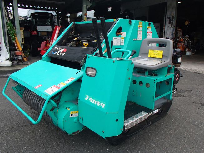 タカキタ ロールベーラー 写真