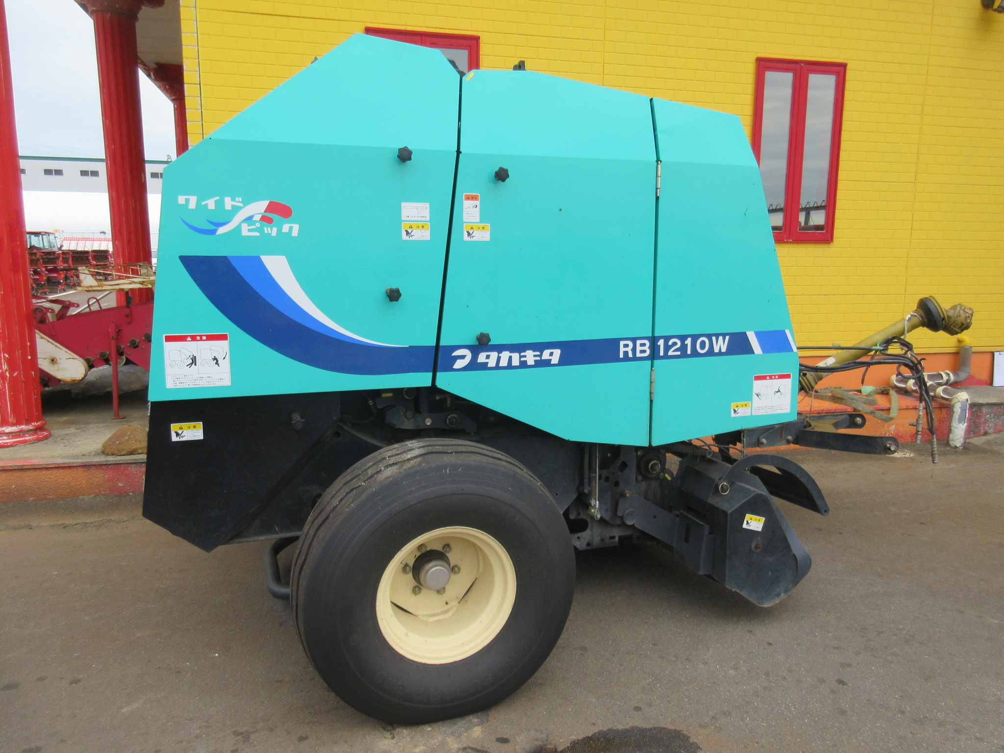 タカキタ ロールベーラー 写真