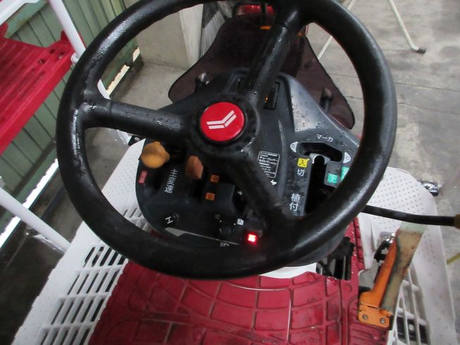 田植機 YR4J 写真６