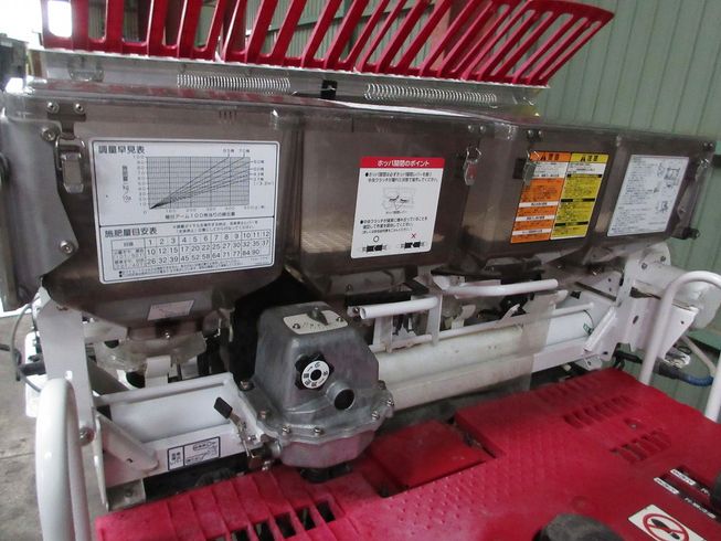 田植機 YR4J 写真８