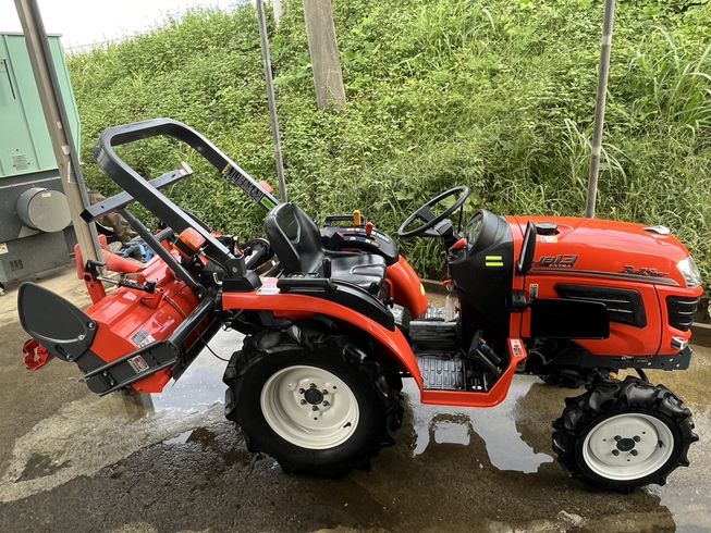 トラクター JB13XBSMA 写真２