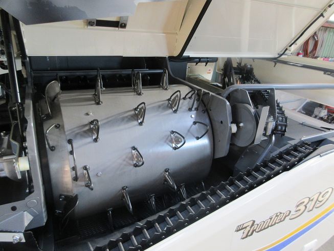 コンバイン HVZ319G-ZKHWC 写真８