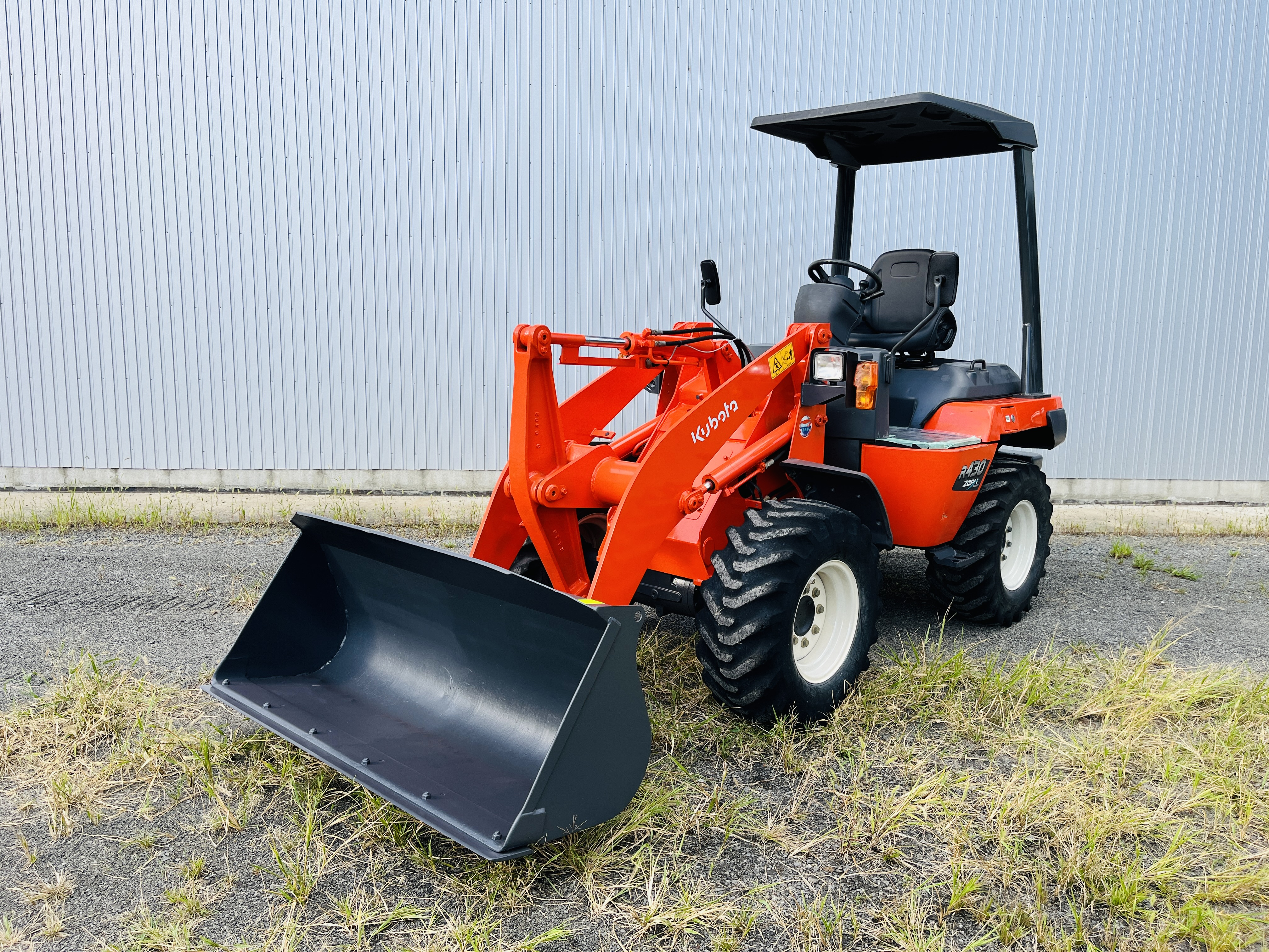 クボタ タイヤショベル 写真