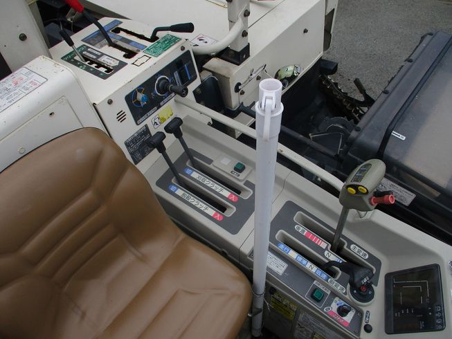 コンバイン GC333 写真８