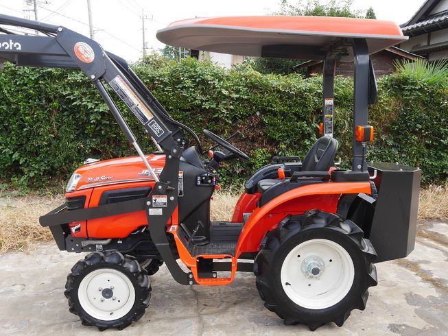 トラクター JB13X ショベルローダ 写真３