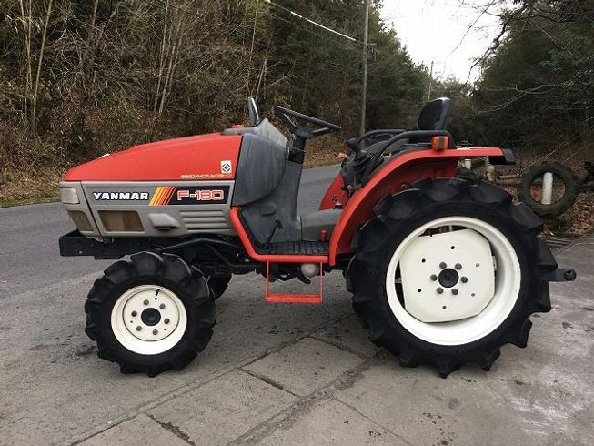 トラクター F-180　新品ハンマーナイフモアMK135付 写真３