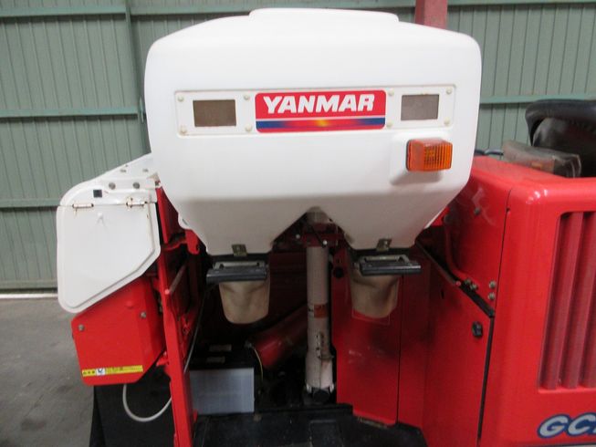 コンバイン GC215 写真６