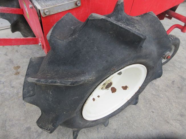 肥料散布機 MF1000 写真９