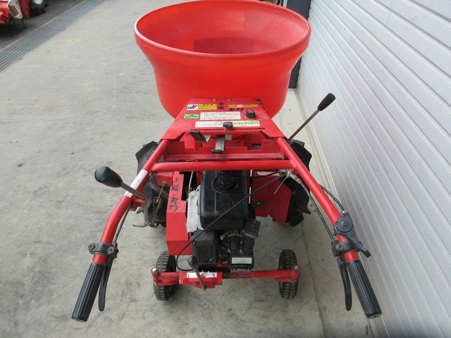 肥料散布機 MF1000 写真４