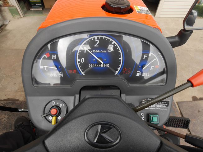 トラクター B225Dリミデット 写真５