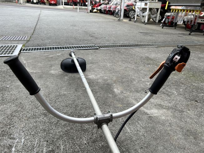 草刈機 SRE2326G 写真５