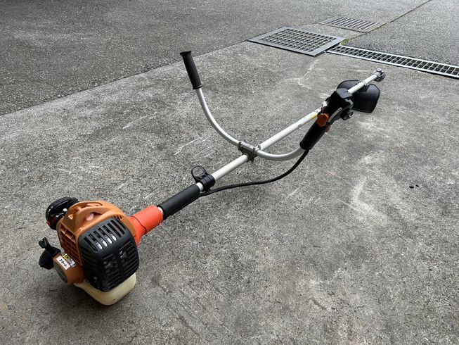 草刈機 SRE2326G 写真２