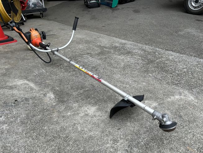 草刈機 SRE2326G 写真３