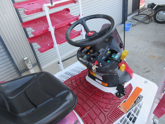 田植機 YR5J 写真５