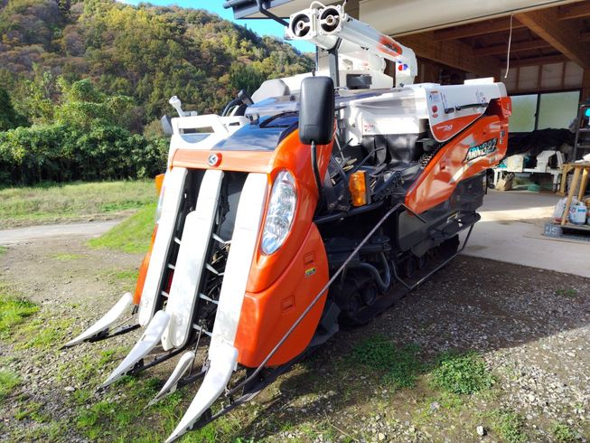 クボタ コンバイン 写真