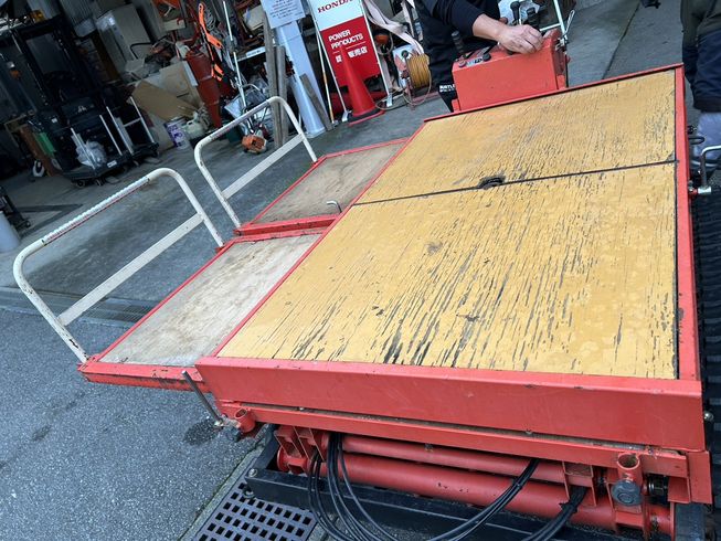 高所作業車 KL280 写真４