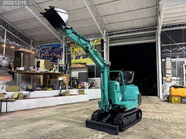 ミツビシ ミニユンボ 写真