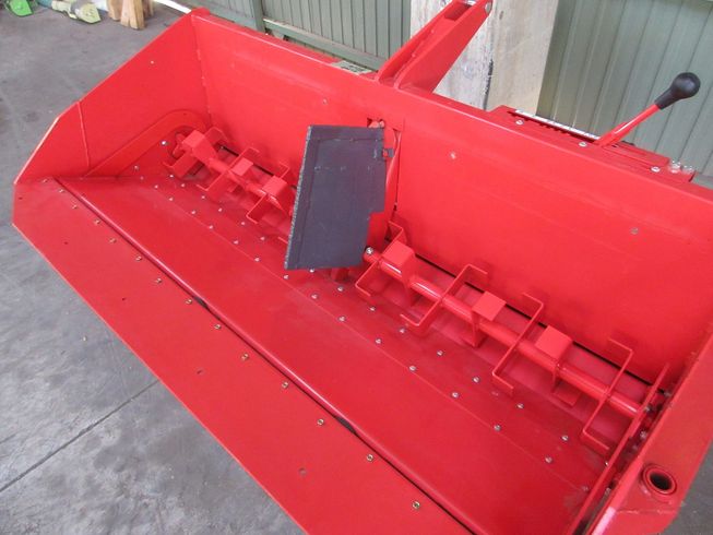 推肥散布機 DM-1500R 写真５