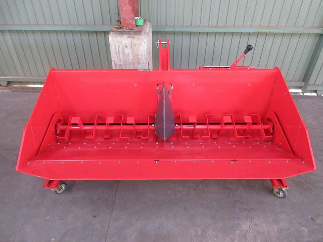 推肥散布機 DM-1500R 写真２