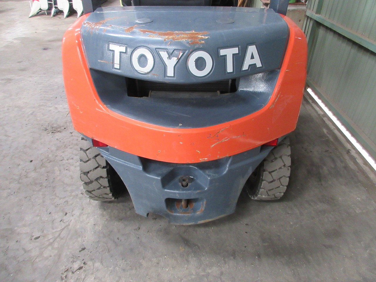 フォークリフト 8FDL20 写真５